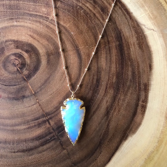 NWT Opalite Arrowhead Amulet Necklace Rare - Picture 2 of 9